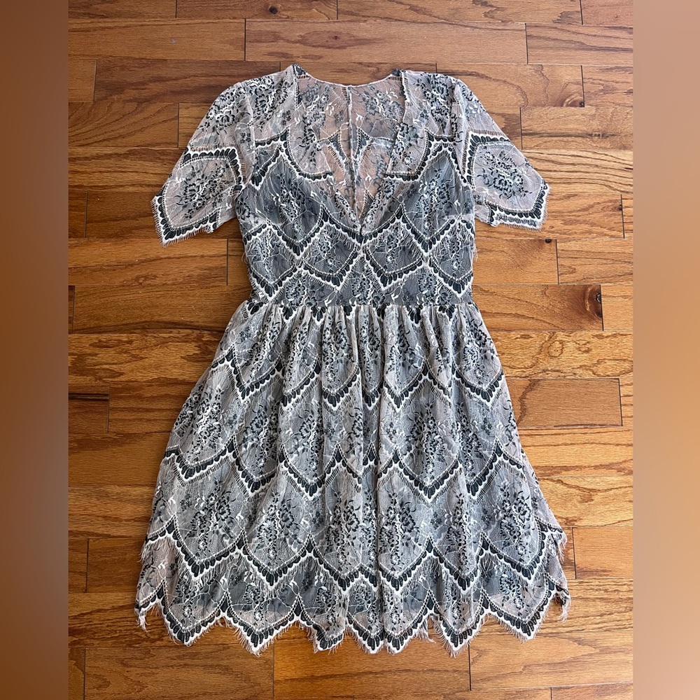 Size small gorgeous tan/black lace dress